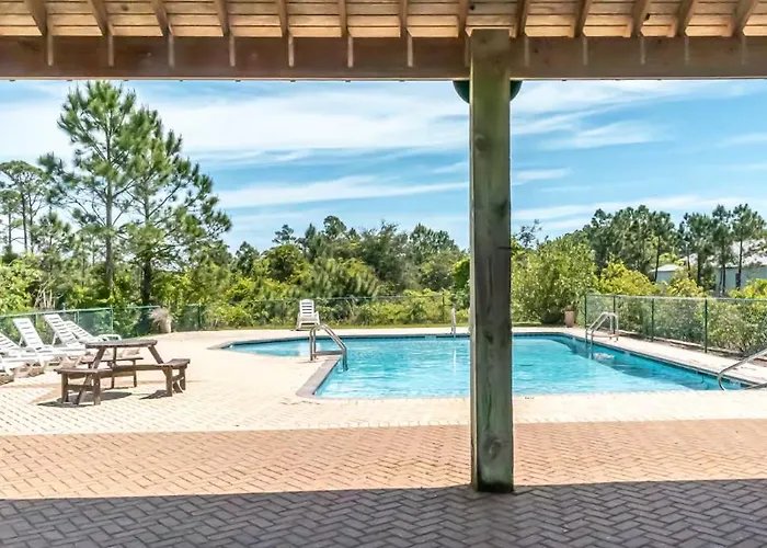 Holiday home Barefoot At Rookery *